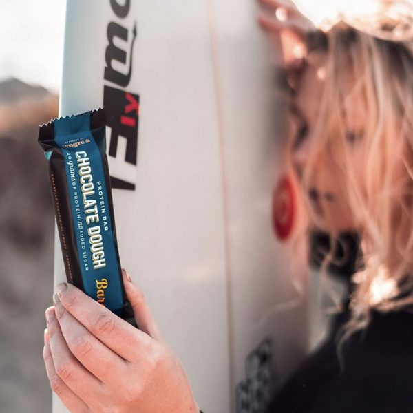 574924 web barebells protein bar chocolate dough bar alt2.jpg