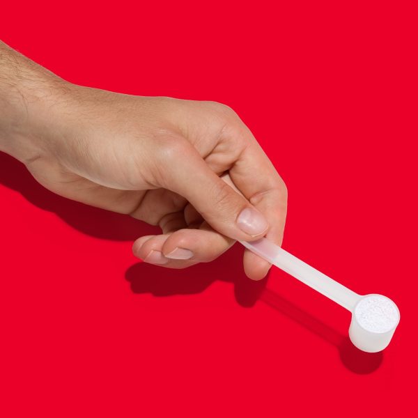 652103 gnc pro performance l glutamine ebc hand.jpg